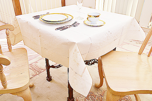 Edinburgh Square Hemstitch tablecloth.45" SQ. Pearled Ivory - Click Image to Close